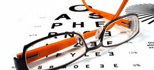 Які плюсові окуляри бувають. Що таке пресбіопія? Ознаки, причини і симптоми далекозорості.