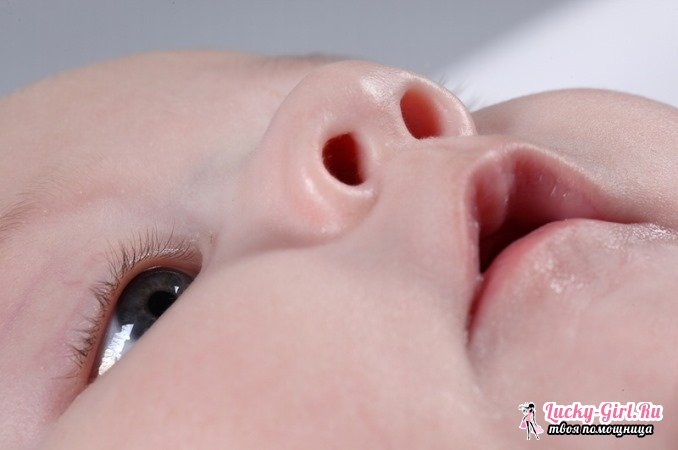 Kada oči promene boju kod beba. Kakva je boja očiju novorođenčadi. Koje boje očiju treba imati beba pri rođenju?